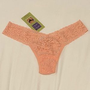 NWT Hanky Panky Signature Lace Low Rise Thong